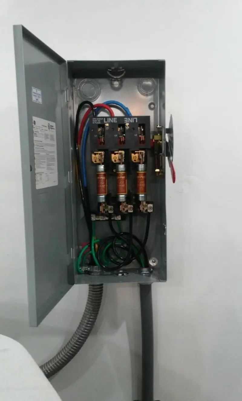 Three-phase disconnect switch installed for Smoke Detector Installation in Oxnard
